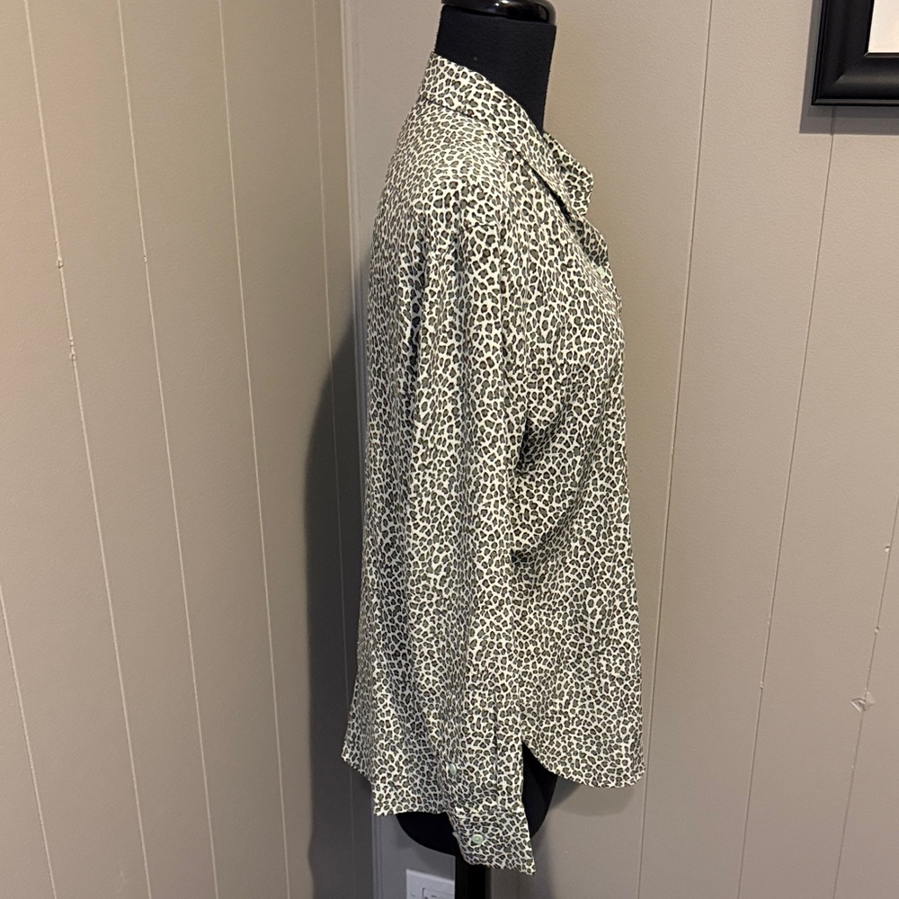 B36 Equipment Women's Large Leopard Print Button-Down Shirt - Picture 3 of 6